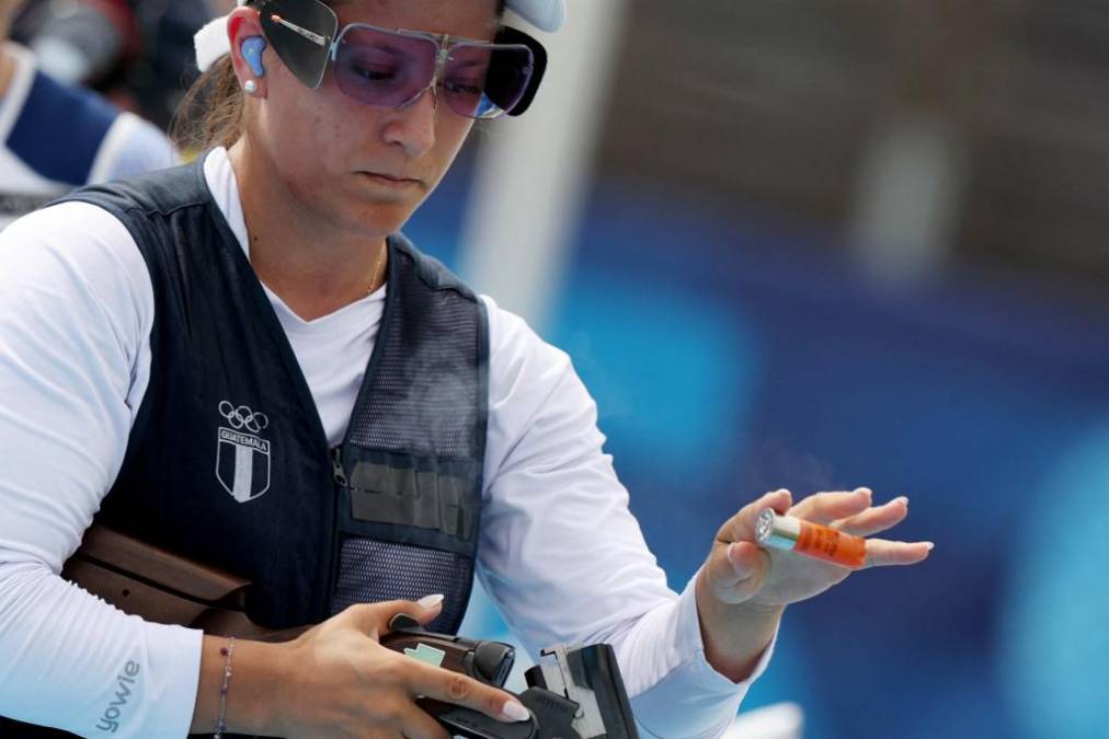 Adriana Ruano Oliva dio la alegría de escuchar por primera vez el himno de Guatemala en una competencia olímpica. (Foto de ALAIN JOCARD / AFP)