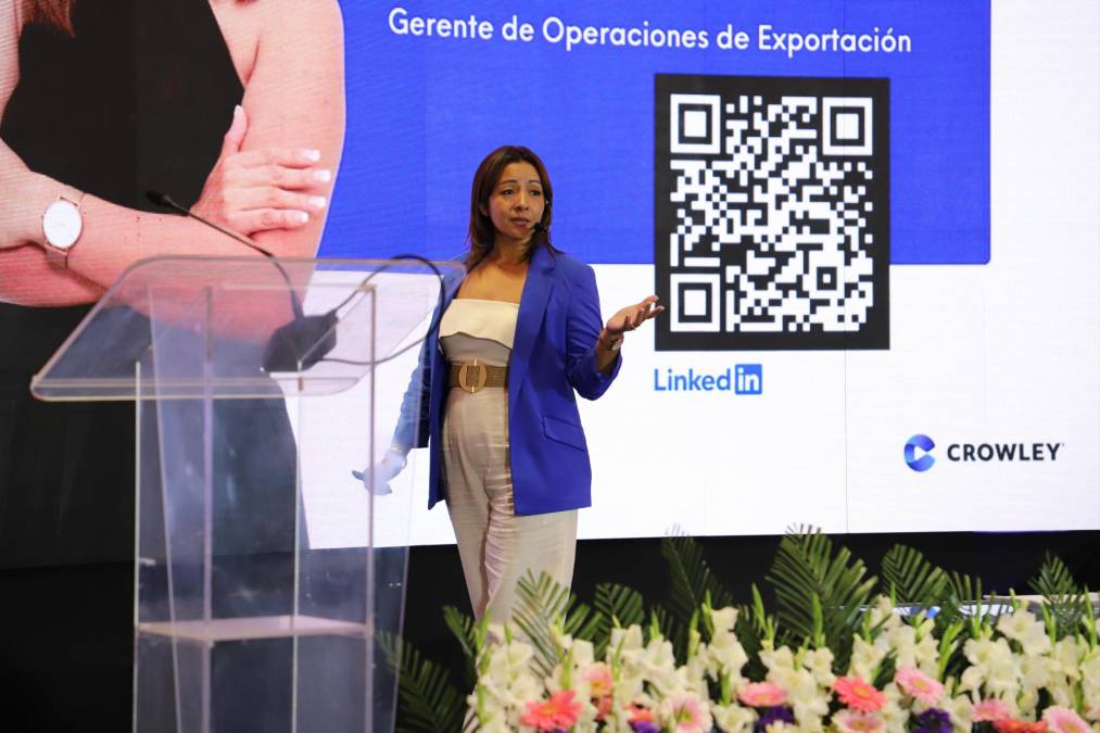 <i> Jackeline Murillo, Gerente de Operaciones de Exportación de Estados Unidos para Crowley Logistics disertó sobre “La fórmula de la determinación: Cómo las paradas, curvas y agilidad impulsan el liderazgo”.</i>