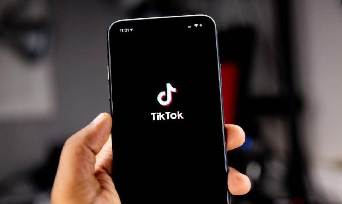 Jóvenes en Tiktok invitan a reducir el consumo