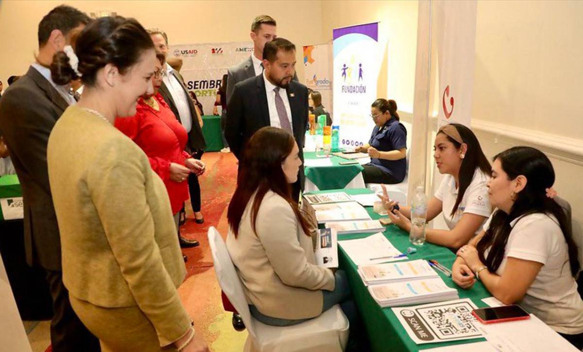 EEUU y México lanzan plataforma para impulsar la empleabilidad juvenil en El Salvador