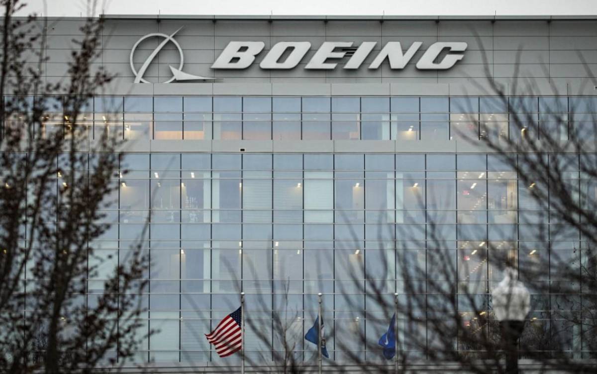 Aviación de EEUU exige inspecciones de aviones Boeing 787 tras una caída repentina