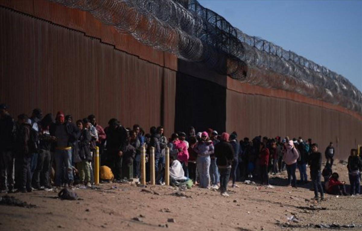¿Qué hace la nueva prohibición de asilo en la frontera entre EEUU y México?
