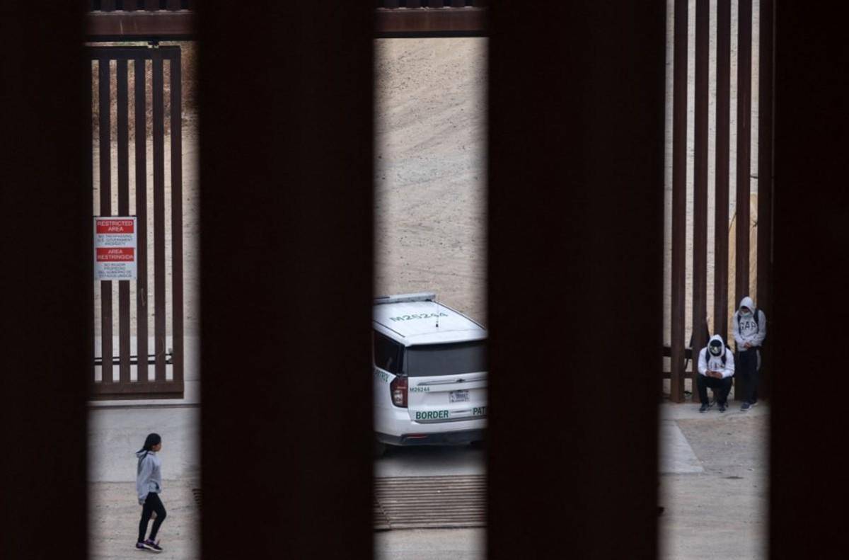 Presidente de México celebra anuncio sobre regularización de migrantes en EEUU