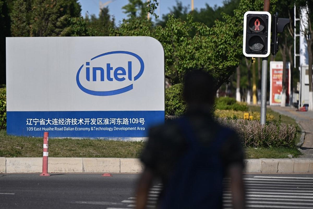 Intel anuncia despidos para centrarse en la IA