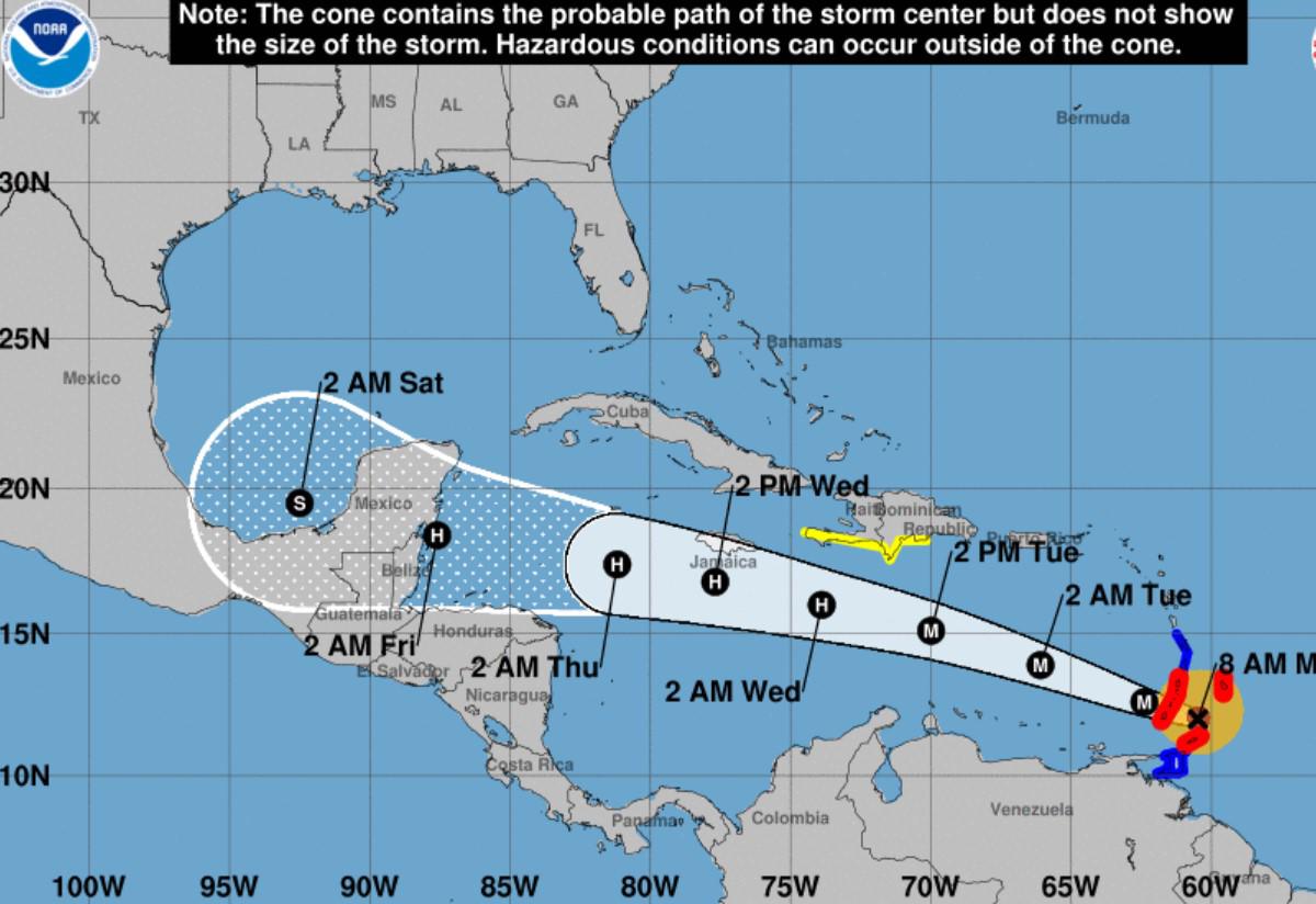 Centroamérica vigila al huracán Beryl, que vuelve a categoría 4 al avanzar por el Caribe