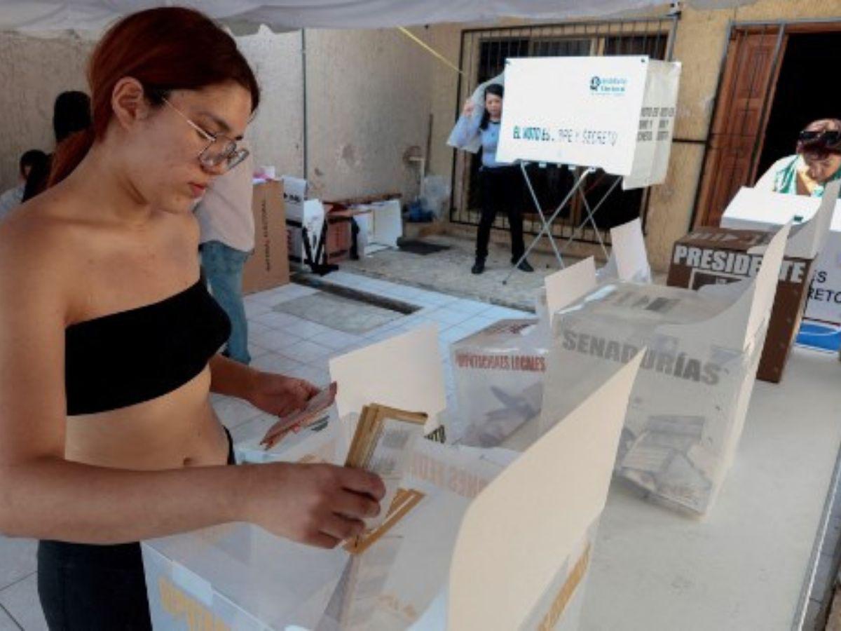 Aproximadamente 100 millones de mexicanos están convocados para emitir sufragio en las elecciones de hoy. Foto: AFP.