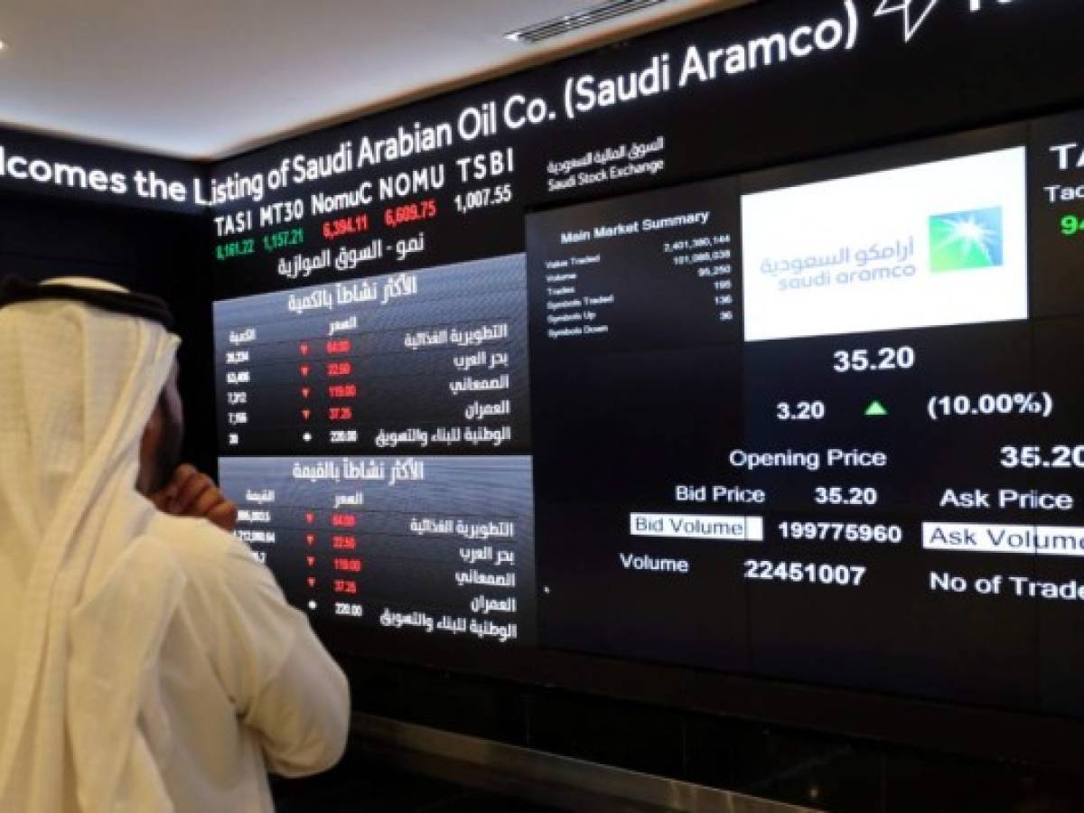 Aramco transfiere el 4% de sus acciones al fondo soberano de inversiones saudí