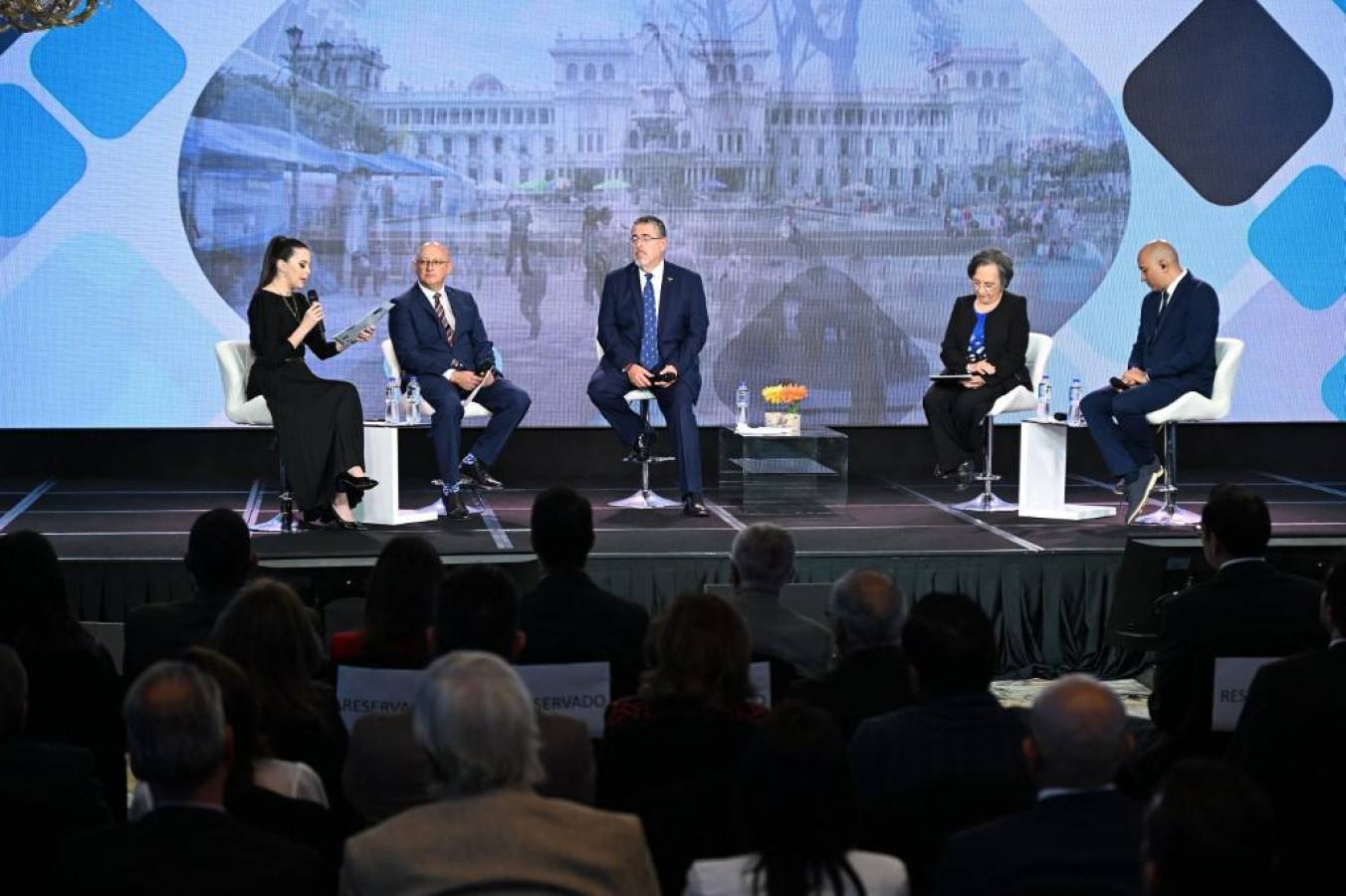 Bernardo Arévalo: estamos ante la posibilidad de darle la vuelta a la página