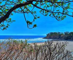 <i>Las playas del oriente de El Salvador son una joya por descubrir. FOTO E&amp;N</i>