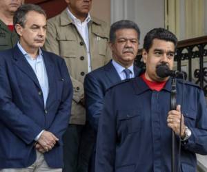 Foto de archivo del presidente de Nicolás Maduro, el presidente del gobierno español José Luis Rodríguez Zapatero y expresidente de República Dominicana Leonel Fernandez, países que buscan acercar un diálogo entre el gobierno de Maduro y la oposición.