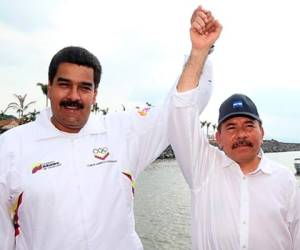 Maduro y Ortega, dos socios millonarios, que gobiernan países atrapados en la pobreza. (Foto: Archivo)