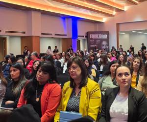 <i>Mujeres Desafiantes 2024 fue un evento en el que asistieron más de 600 personas. Se realizó en Guatemala, en alianza con Agexport. FOTO ESTRATEGIA &amp; NEGOCIOS</i>