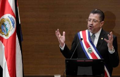 El mandatario costarricense indicó que en la misión lo acompañarán representantes del Ministerio de Comercio Exterior. Foto de AFP