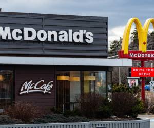 La compañía abrió 15 nuevos restaurantes Experiencia del Futuro durante el trimestre, incluyendo 10 en Brasil. Foto de iStock