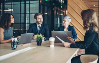 Tres frases apropiadas para poner límites más saludables en el trabajo