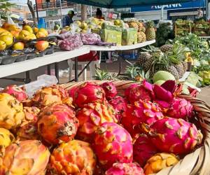 Los mercados organizados por el Gobierno de El Salvador acerca productos a precios accesibles. Foto del Ministerio de Agricultura.