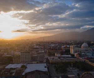 El éxito de la consolidación fiscal puede seguir reforzando la confianza de los inversores en la sostenibilidad de la deuda de El Salvador. Foto de archivo