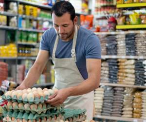 Las tiendas de conveniencia tienen un papel relevante en la canasta de productos de consumo masivo. Foto de iStock