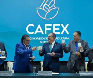 El presidente de Guatemala, Bernardo Arévalo, participó en el Congreso de la Caficultura. Foto cortesía