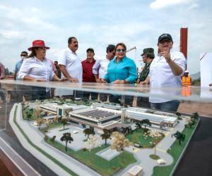 Gobierno de Honduras supervisa avances de construcción de hospital