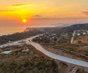 La ejecución de estos proyectos viales permitirá reducir la congestión vehicular y los tiempos de transporte de más de 2,621 vehículos. Foto cortesía MITUR