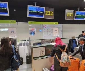 Mayoría de aeropuertos de Honduras operan con normalidad pese a contaminación de aire