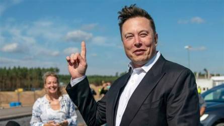 Trump ofrecería un puesto en su gabinete al CEO de Tesla, Elon Musk