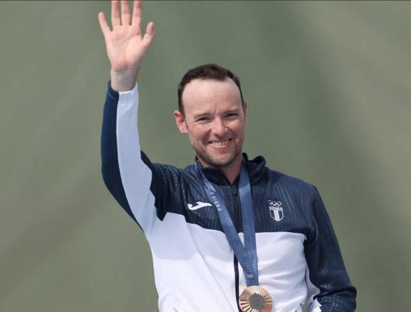 <i>Jean Pierre Brol compitió en la final de foso olímpico y conquistó para Guatemala la segunda medalla olímpica de su historia. FOTO AFP</i>