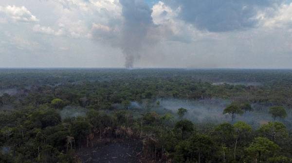 <i>Esta vista aérea muestra una zona deforestada y en llamas de la selva amazónica en Autazes, Amazonas, Brasil, el 22 de septiembre de 2023. FOTO Michael Dantas/AFP</i>