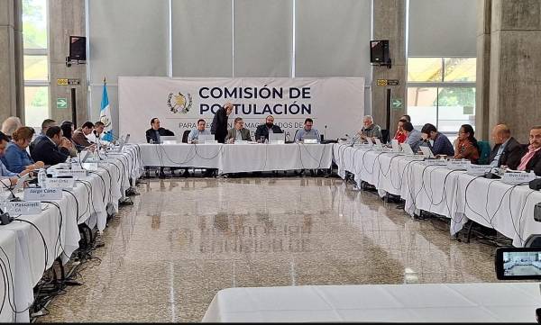 <i>La organización social Movimiento ProJusticia, que destaca como principal observador de la elección de cortes, advirtió en un informe este mes que existen estructuras paralelas funcionando. FOTO REFERENCIA</i>