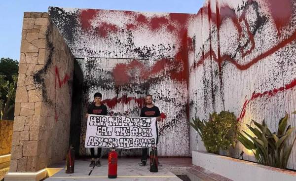 <i>El portavoz y otras dos integrantes de Futuro Vegetal fueron detenidos por la Guardia Civil dos días después de realizar la protesta en la casa de Messi. FOTO REDES SOCIALES</i>