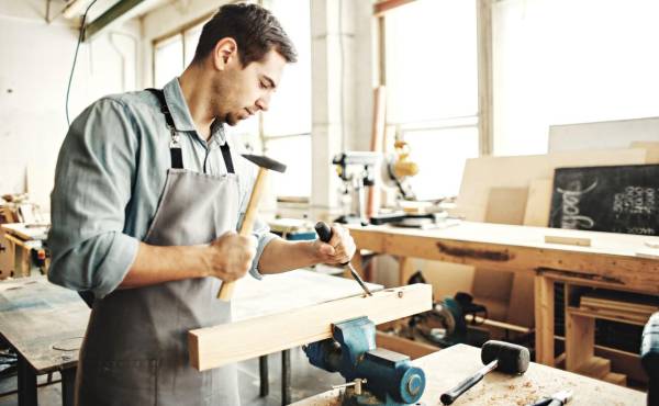 Si la proporción se hubiera mantenido al mismo nivel que en 2004, los ingresos laborales habrían aumentado en US$2,4 billones solo en 2024. Foto de iStock