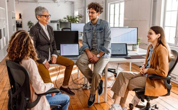 Se prevé que la Generación Z representará el 27 % de la fuerza de trabajo mundial en 2025. Foto de iStock