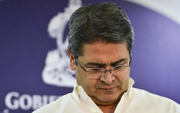 Expresidente de Honduras aguarda sentencia con posible cadena perpetua