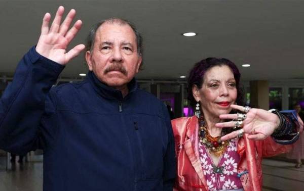 Daniel Ortega fue reelegido para un quinto mandato, cuarto consecutivo y segundo junto a su esposa, Rosario Murillo, como vicepresidenta. Foto de AFP