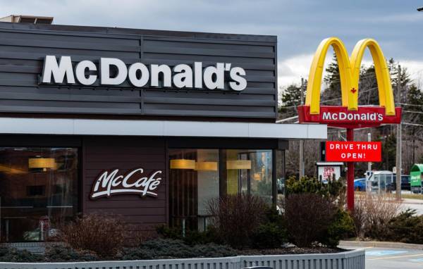 La compañía abrió 15 nuevos restaurantes Experiencia del Futuro durante el trimestre, incluyendo 10 en Brasil. Foto de iStock