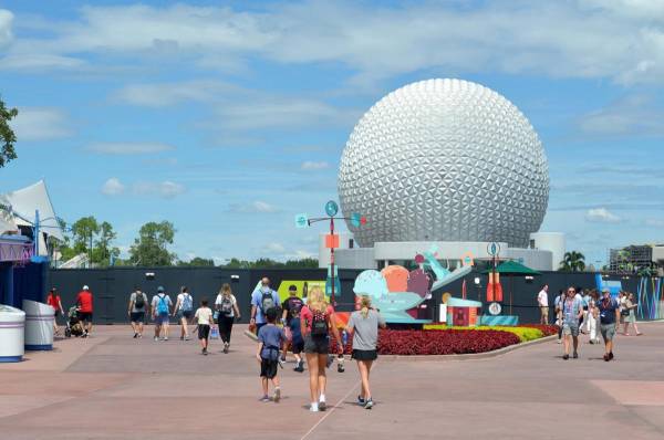 <i>Fotografía de archivo de la entrada al parque temático EPCOT, en Lake Buena Vista, Florida (Estados Unidos). EFE/ Álvaro Blanco</i>