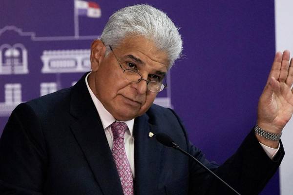 <i>El presidente de Panamá, José Raúl Mulino, habla durante su conferencia de prensa semanal en el palacio presidencial en la ciudad de Panamá el 1 de agosto de 2024. FOTO ARNULFO FRANCO / AFP</i>