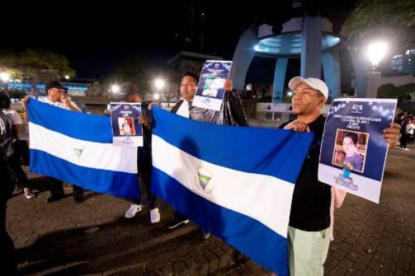 España otorga nacionalización a otros 15 nicaragüenses opositores