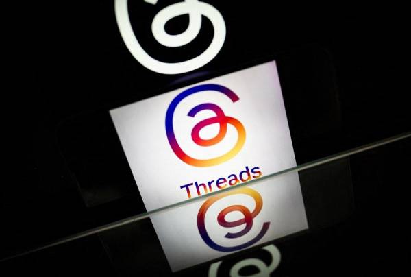 <i>Threads, que llegó a las tiendas de aplicaciones el 5 de julio del año pasado, es un spin-off de Instagram y pretende ser un rival de X. FOTO AFP</i>