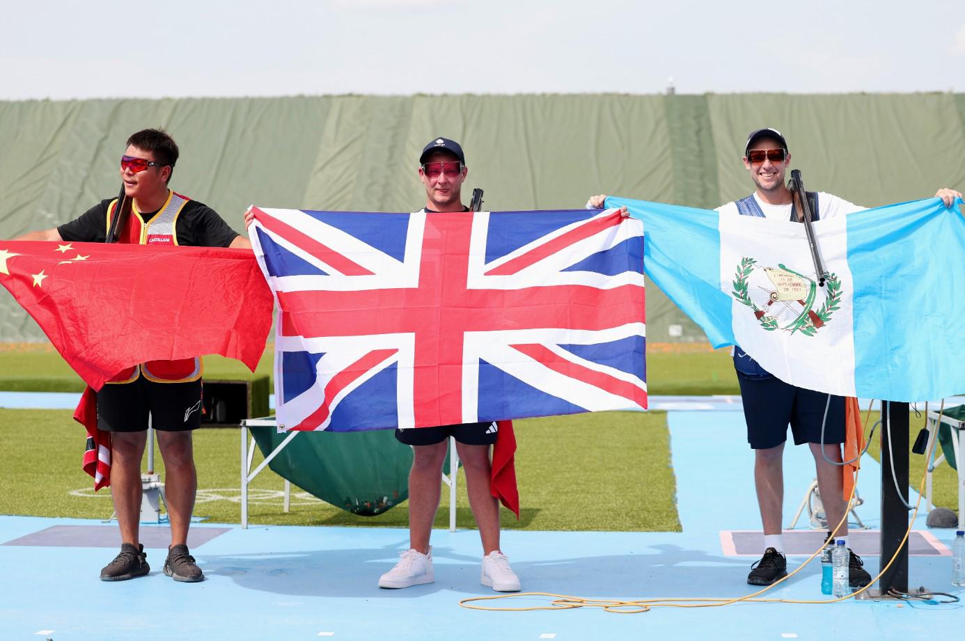 <i>La medalla de oro fue para el británico Nathan Hales, con 48 aciertos en 50 disparos imponiendo un nuevo récord olímpico, la plata para el chino Ying Qi, con 44 aciertos en 50 disparos en el Centro de Tiro Chaterauroux. FOTO @juegosolimpicos</i>