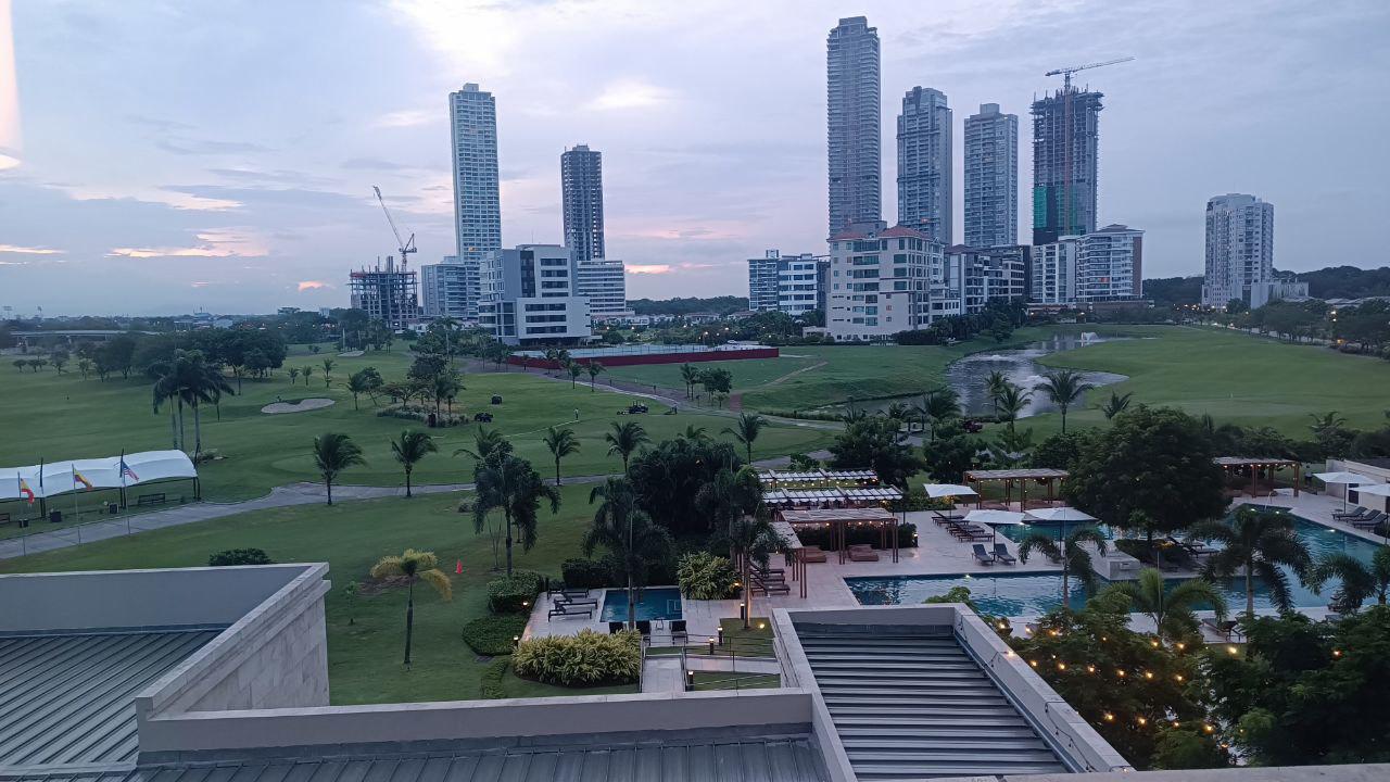 <i>Los edificios de la Ciudad de Panamá son impresionantes. Esta es una foto al amanecer.</i>